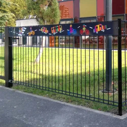 Clôture ludique pour sécuriser les espaces de jeux extérieurs